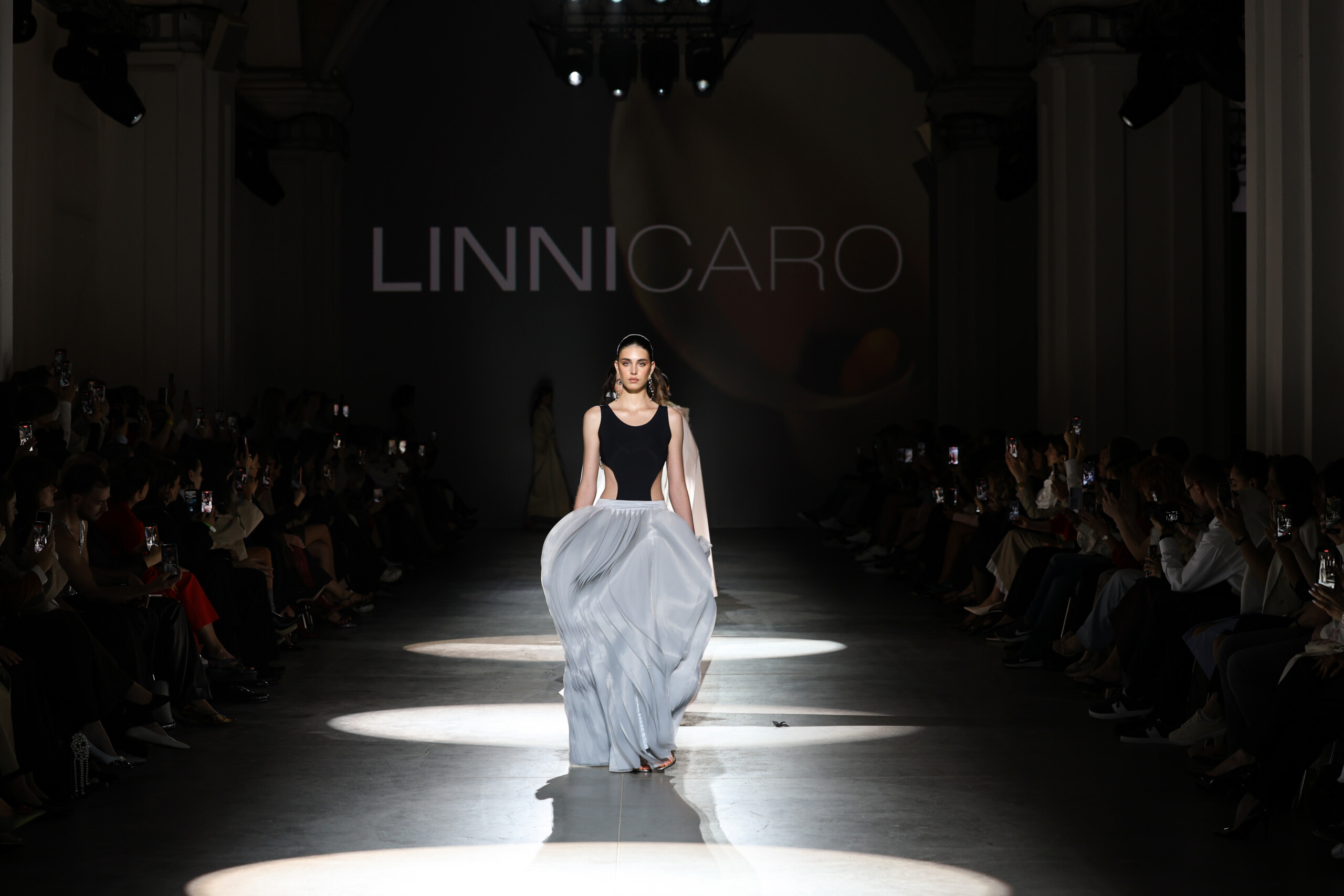 Linni Caro представив AFTER BLOOM: архітектура Львова зустрілася з пластикою квітів